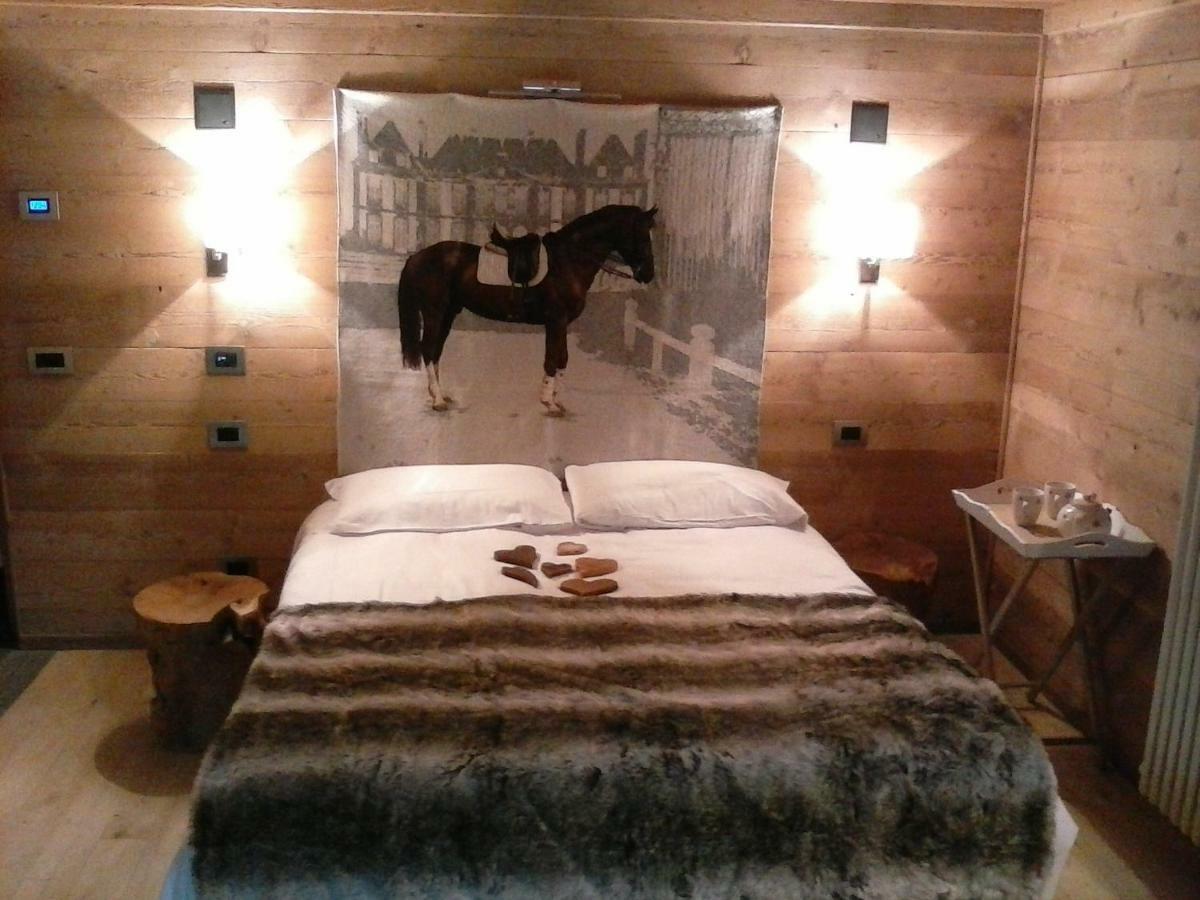 לינה וארוחת בוקר לה טוויל Lthorses & Dreams מראה חיצוני תמונה